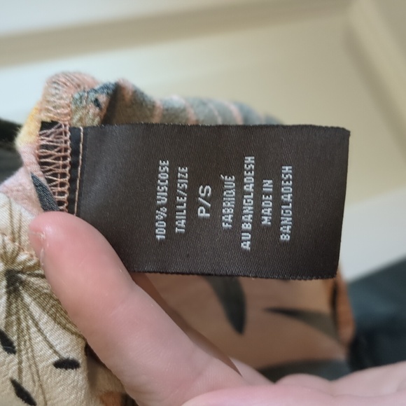 Button front blouse - Picture 4 of 4